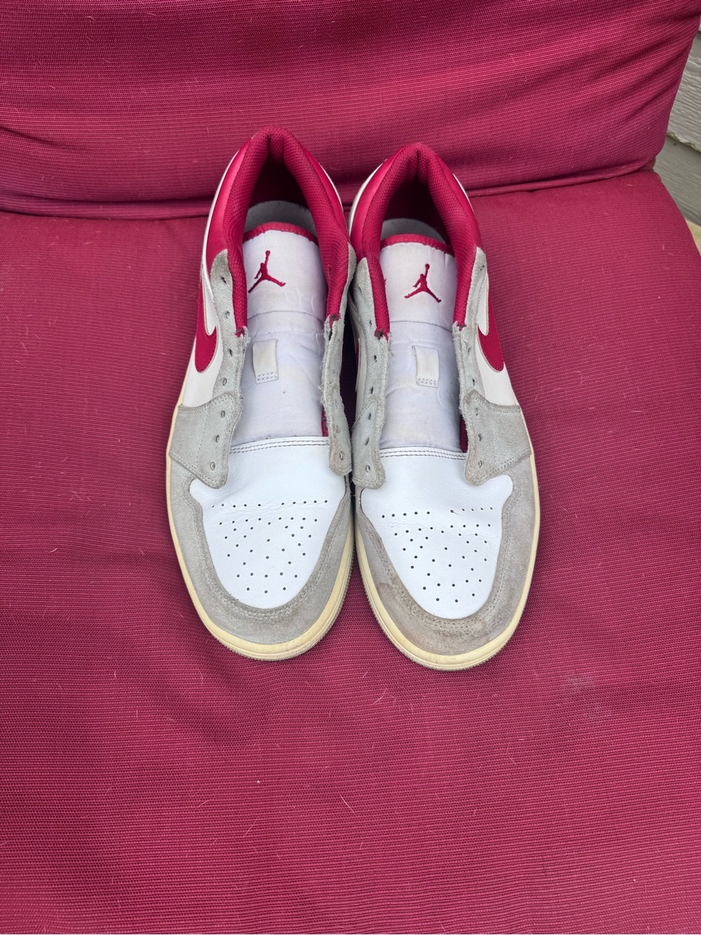 Jordan Low Top Sneakers - White & Red